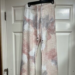 POL Womens Fuzzy Multi-Color Lounge Pants Size Small NWOT